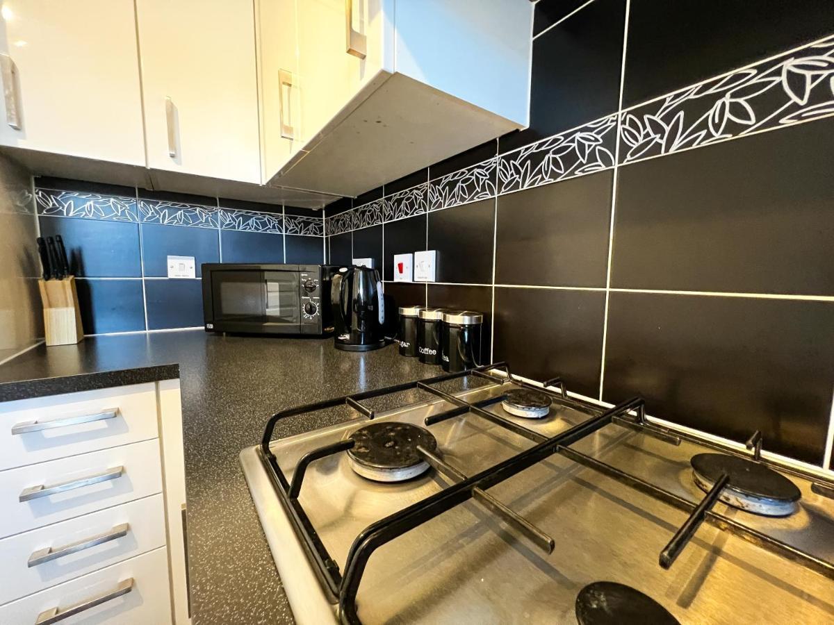 4 Bedroom House For Contractors,Family,Free Parking,Study,Internet In Ipswich Exterior photo